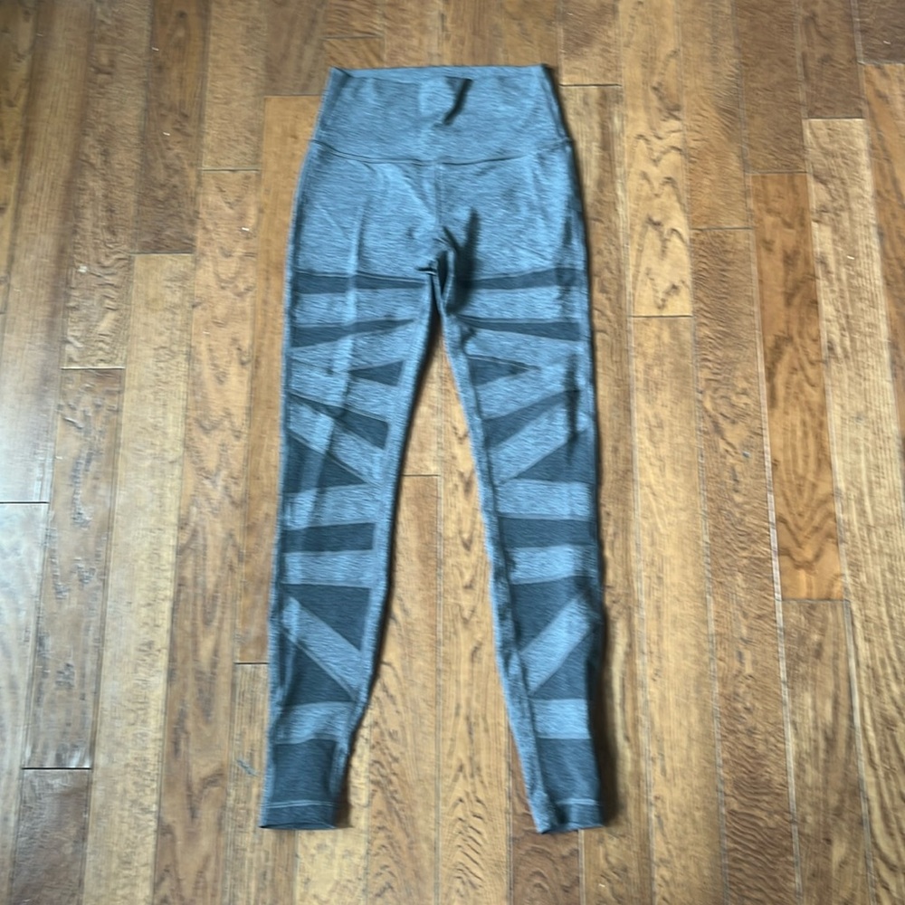Lululemon Mesh Leggings size 6